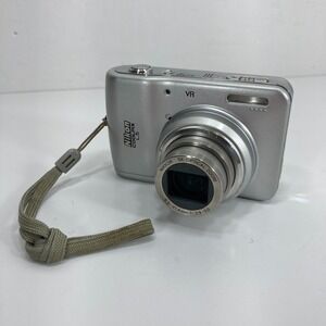 Nikon Coolpix L5 VR 7.2MP Digital Camera w/ Built In Flash Silver - TESTED